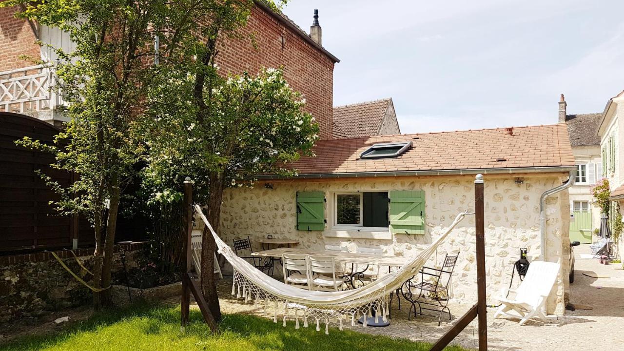 Wisteria Cottage Fleurines Екстер'єр фото